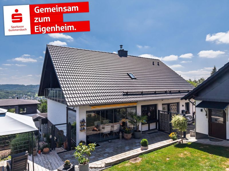Stilvolles Familiendomizil mit traumhaftem Ausblick!